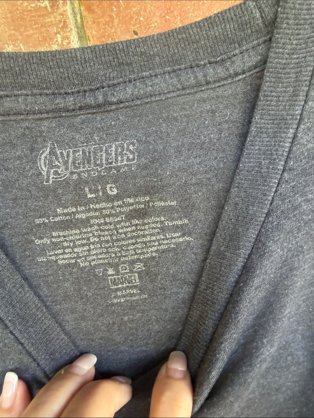 Marvel Avengers endgame Charcoal T-Shirt size L - Picture 2 of 3